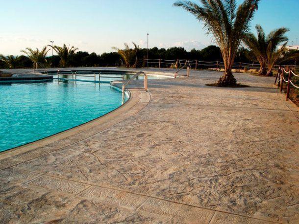 Pavimenti e rivestimenti stampati Fontana in calcestruzzo interne
