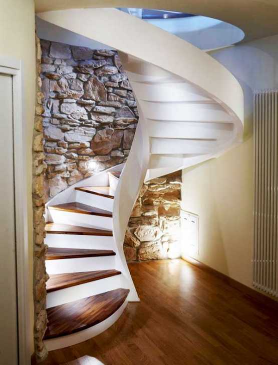 Scala a chiocciola: come illuminarla Ingresso disegno Scala