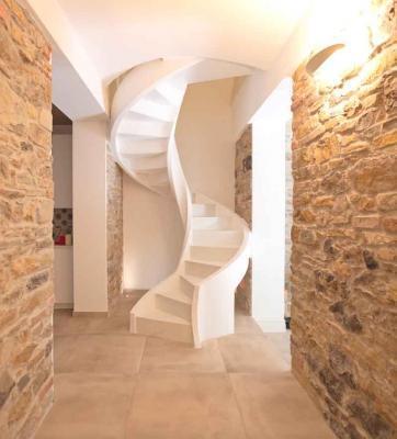 Scala a chiocciola: come illuminarla Ingresso disegno Scala