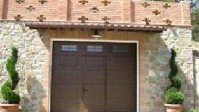 Portoni sezionali e porte garage nei centri storici