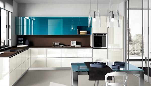 Cucina con parete vetrata Parete vetro cucina
