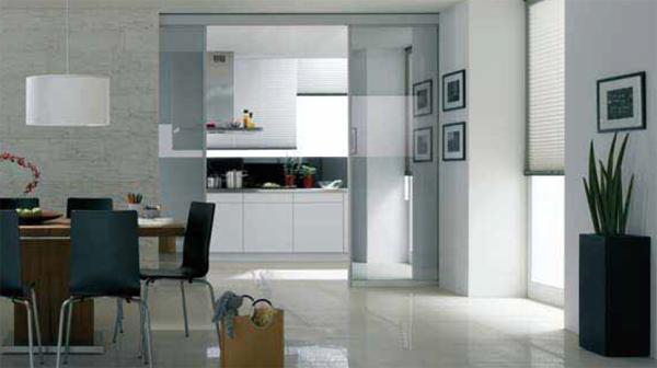 Cucina con parete vetrata Parete vetro cucina