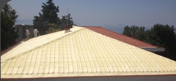 Impermeabilizzare con il poliuretano a spruzzo i tetti a falda di Intpoliuretani