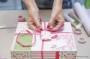 Come realizzare scatole regalo home made, foto Associazione Italiana Scatolifici