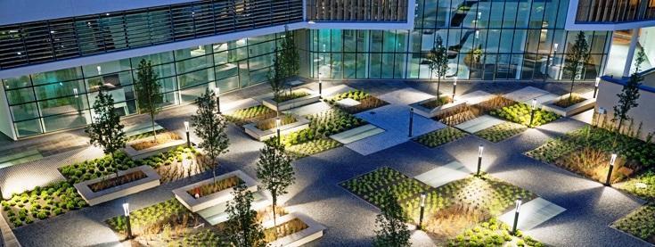 Giardini pensili realizzati per centro commerciale, by Zinco
