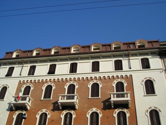 Il rame è ideale per aggiunte ed estensioni di edifici già esistenti: qui ricopre una sottotetto ampliato a Milano