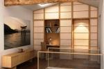 Mini appartamento, parete attrezzata bifacciale Shoji Cinius, per dividere gli ambienti