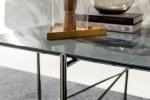 Tavolino Riff con gambe in acciaio realizzato su misura