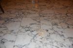 Pavimento in marmo bianco by Marmi ZEM
