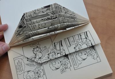 Come piegare la carta dei fumetti per realizzare porcospino di Dreamstuff-design.blogspot.it