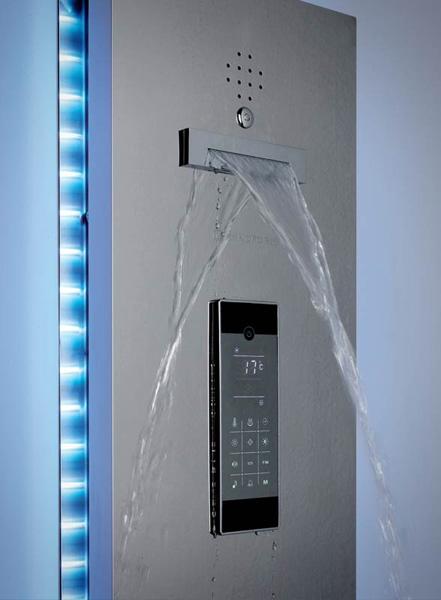 Particolare colonna doccia idromassaggio Aquasteel