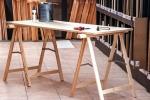 Semilavorati in legno Pircher: tavolo con cavalletti