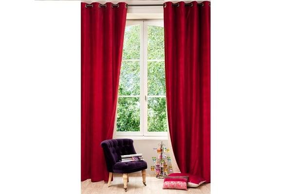Tenda per interni in velluto rosso di Maisons Du Monde