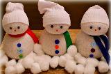 Pupazzi di neve per Natale, fatti con calzini