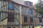 Francia: case medievali a graticcio con tamponamento in opus spicatum