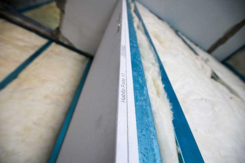 Acoustic insulation with glass wool and plasterboard panels - Gyproc