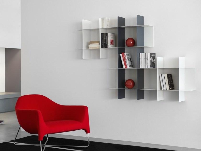 Libreria modulare a parete dallo stile minimal, da meme design