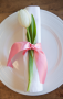 Un tulipano come segnaposto, da boxwoodclippings.com