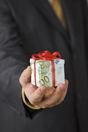 Revoca donazione al coniuge in sopravvenienza del figlio Donazione al figlio