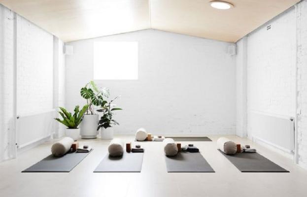 Angolo yoga in casa: ecco come crearlo Arredamento stanza yoga