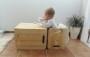 Il bambino dovrebbe mangiare seduto su un tavolino basso, da Montessoriencasa.es