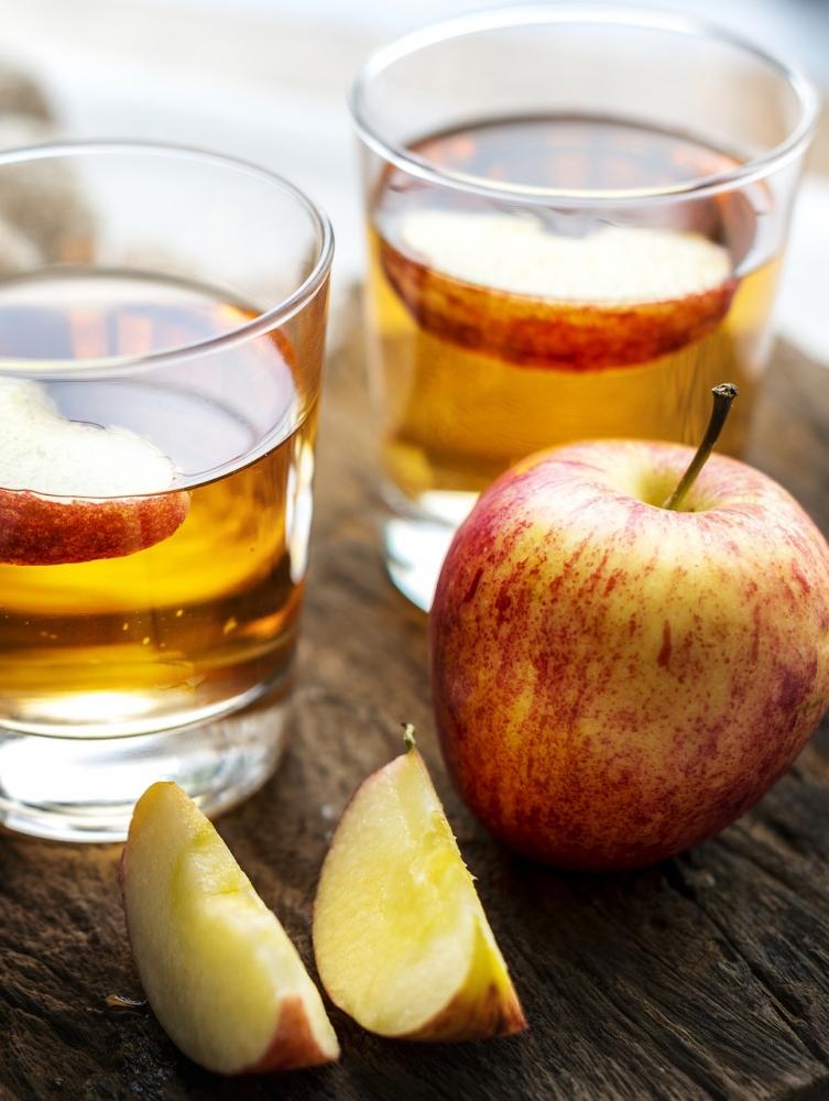 Rimedi naturali per eliminare i cattiivi odori degli scarichi: aceto di mele
