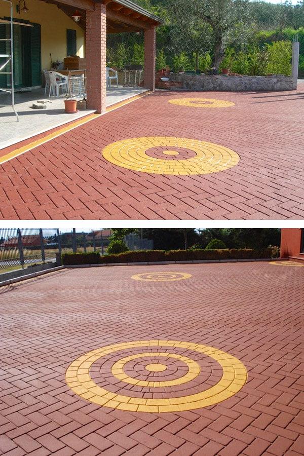 Pavimentazione in asfalto colorato e stampato a imitazione di autobloccanti, by RAS