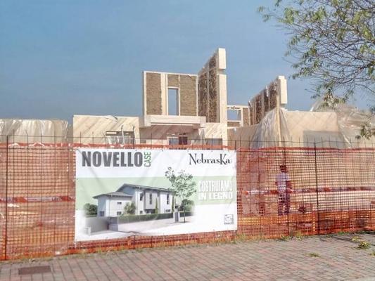 Costruzione di una casa ecologica di paglia by Novellocase