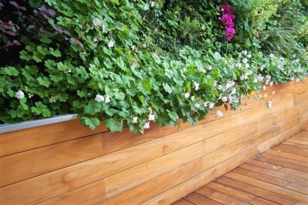 Giardino verticale esterno con fioriera - Sundar Italia