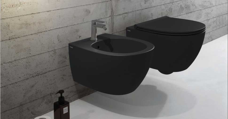 Customizable and made-to-measure bathroom furniture