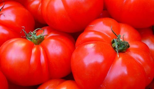 Pomodori costoluti rossi