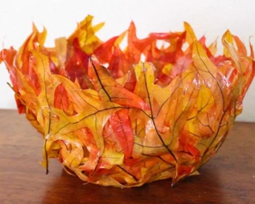 Riciclo creativo di foglie secche: portaoggetti, da madewithhappy.com