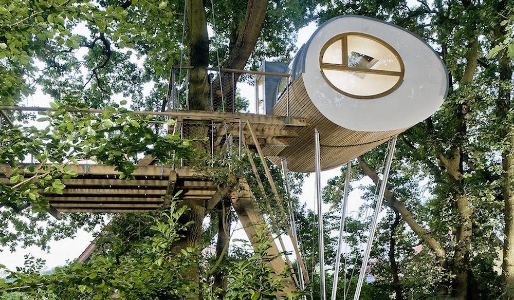 Casa sull'albero prefabbricata Djuren - Progetto e foto by studio Baumraum