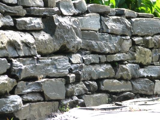 Muro a secco in pietra arenaria - Fumagalli