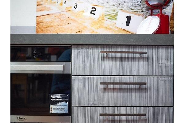Cucina Linear bamboo cassetti