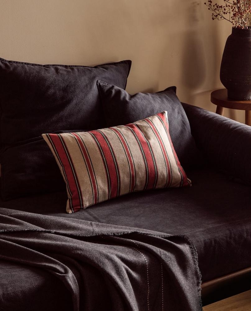 Collezione natalizia Zara Home: federa cuscino a righe