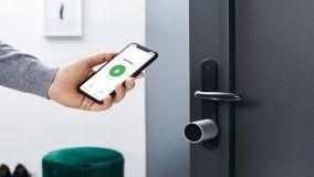 Che cos'è una smart door lock e come funziona