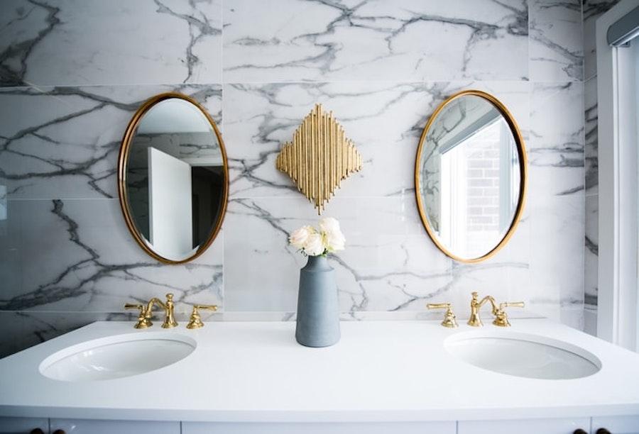 Tendenze interior design 2020: un accent luxury in bagno