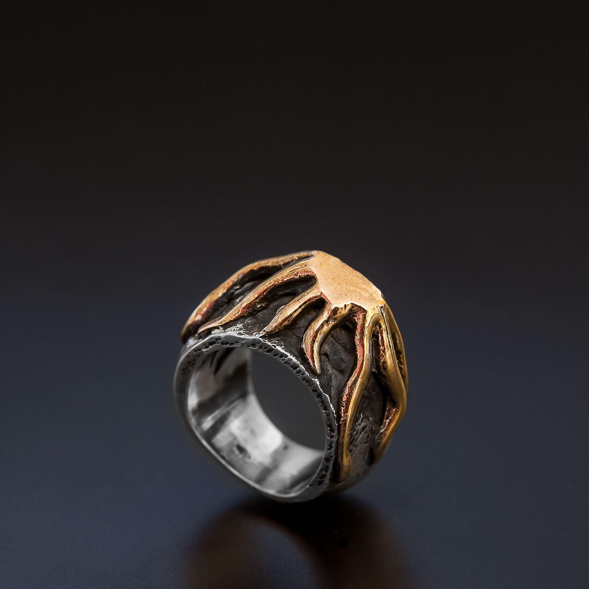 Un anello per San Valentino, by Vesuves Gioielli