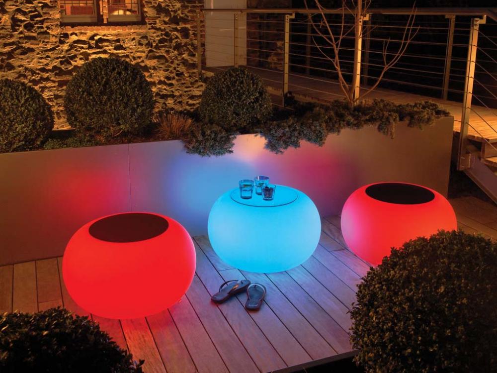Tavolini e sedute luminose Bubble LED Accu Outdoor di Moree