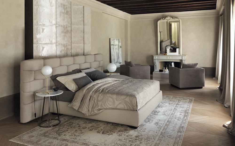 Letto moderno Majal, colore beige - Foto by Flou