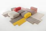 Tendenze arredamento 2020 tappeto e divano by Patricia Urquiola