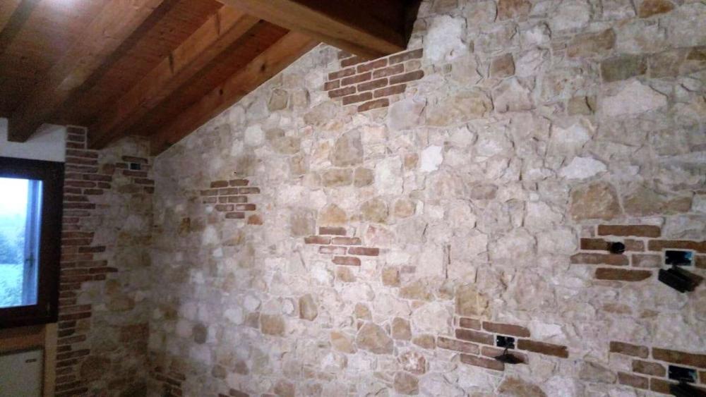 Rivestimento in pietra muro interno - Pellizzari