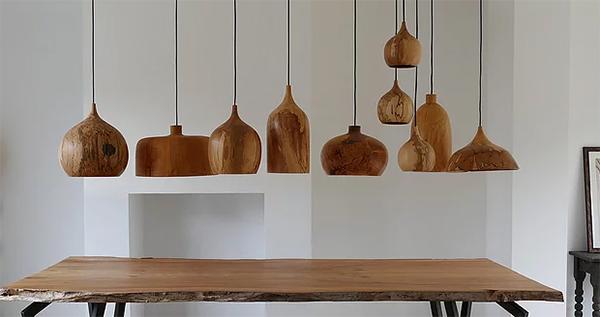 https://media.lavorincasa.it/post/20/19878/data/lampadari-in-legno-cupola-pendants-di-tamasine-osher.jpg