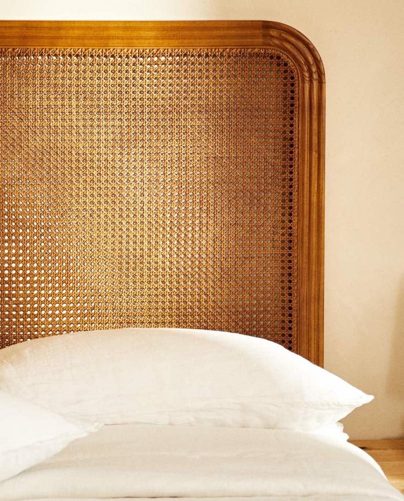 Testiera letto in legno e rattan - Foto: Zara Home