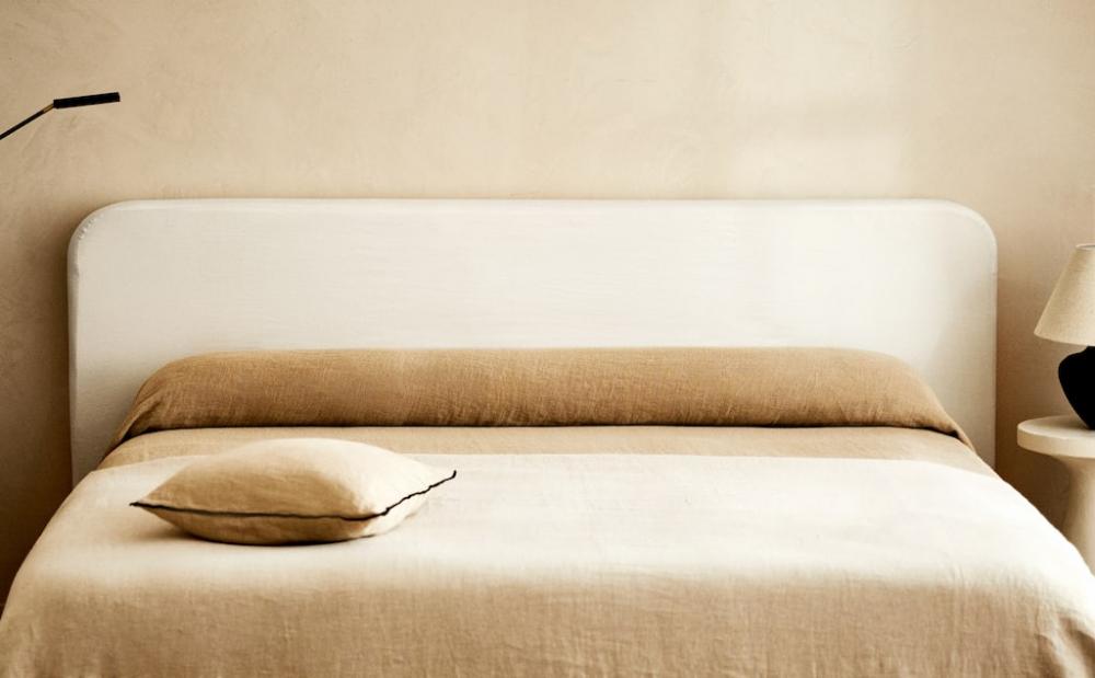 Testiera letto in legno e tessuto naturale - Foto: Zara Home