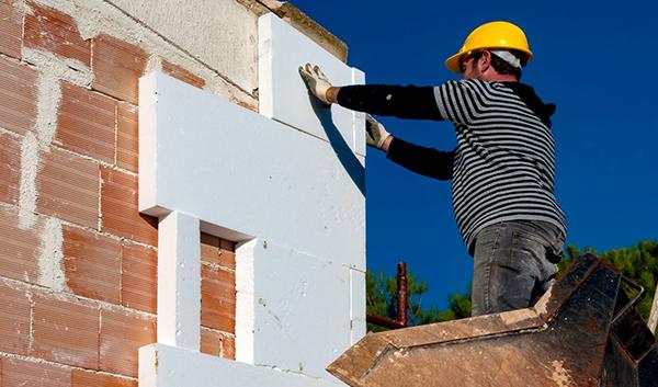 Installazione di un isolamento a cappotto
