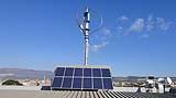 L'ibrido eolico-fotovoltaico Sole+Vento di Etneo Italia 