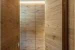 Disimpegno con pareti in legno - Falegnameria Bigoni