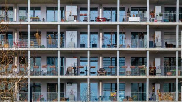 Rifacimento balconi in condominio: obblighi e ripartizione delle spese